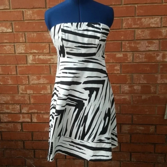 THE LIMITED | Abstract Zebra Brush Print Strapless Size 6 - Picture 3 of 7